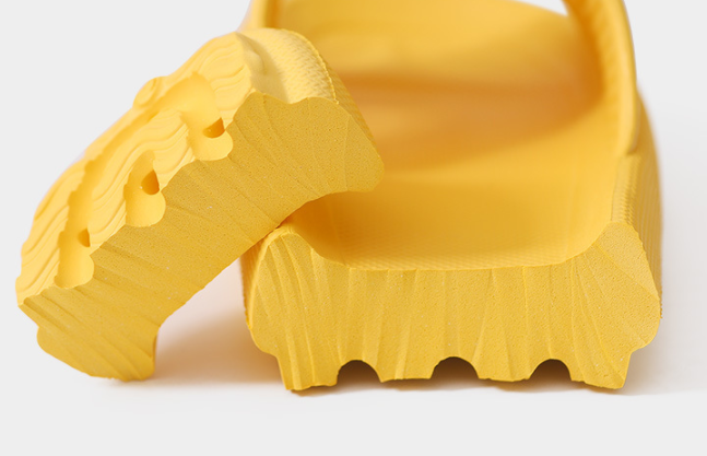 Cushioned Slide Sandlas