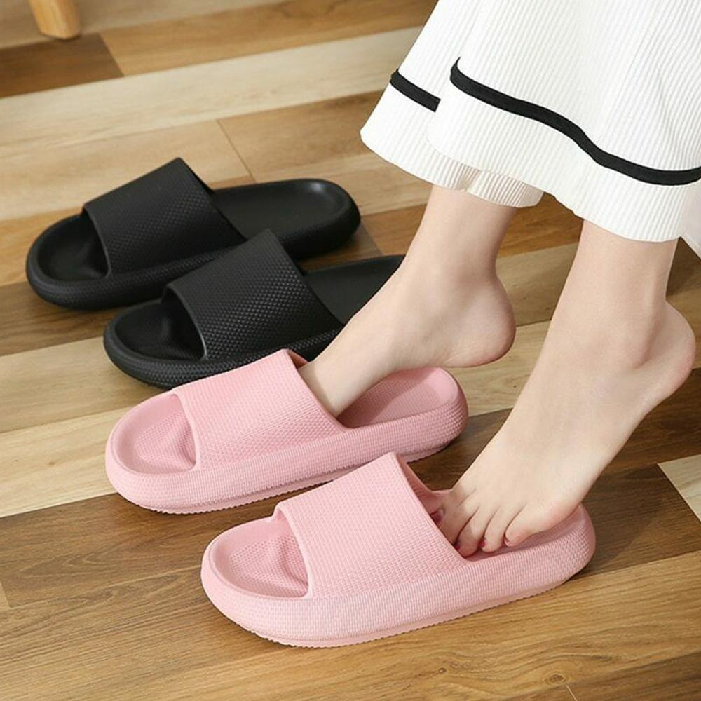 Cushioned Slide Sandlas