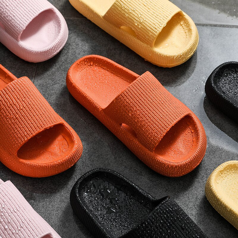 Cushioned Slide Sandlas