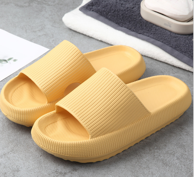 Cushioned Slide Sandlas