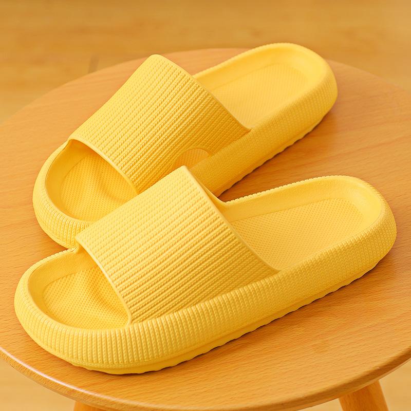 Cushioned Slide Sandlas